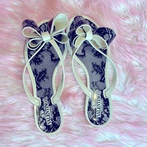 Valentino Lace Print Bow Sandals Size 35/5